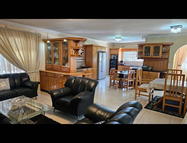 4 BEDROOM FREESTANDING FOR SALE IN RICHEM